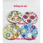 Gương trang điểm mini 2 mặt kiếng phóng to bọc da họa tiết xinh xắn.(mẫu ngẫu nhiên)