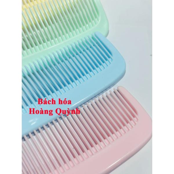 Lược chải tóc nhựa cán cầm họa tiết hoa xinh xắn , lược nhựa chải tóc màu sắc ngẫu nhiên