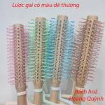 Lược gai gỡ rối tóc, tạo kiểu tóc, massage da đầu loại TRÒN cán gỗ xinh xắn