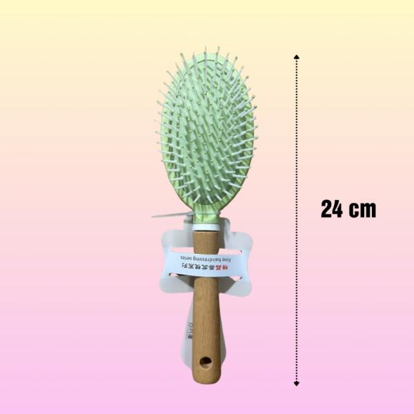 Lược gai gỡ rối tóc, tạo kiểu tóc, massage da đầu loại OVAL cán gỗ xinh xắn.